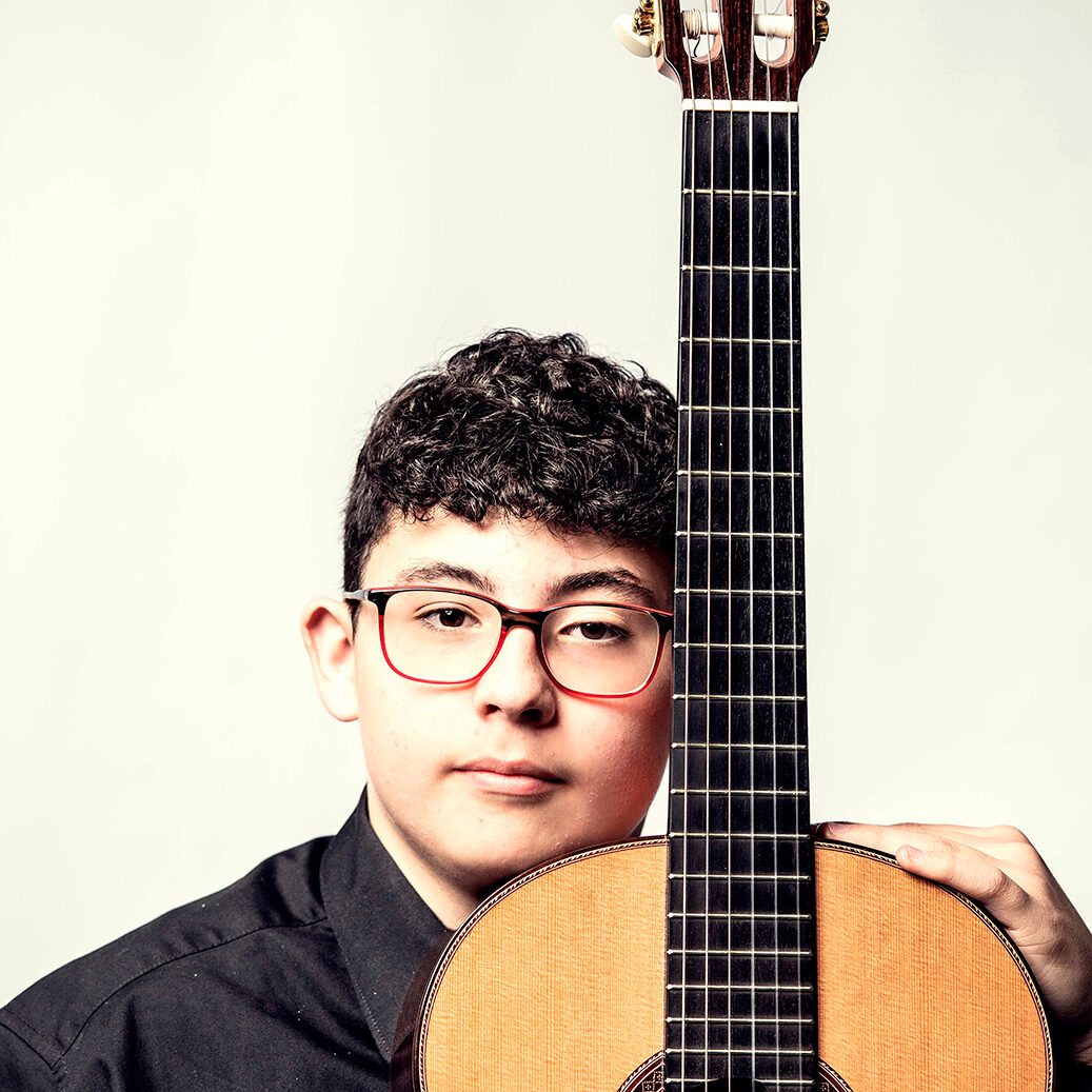 Francisco Antonio Siendones - Guitarra