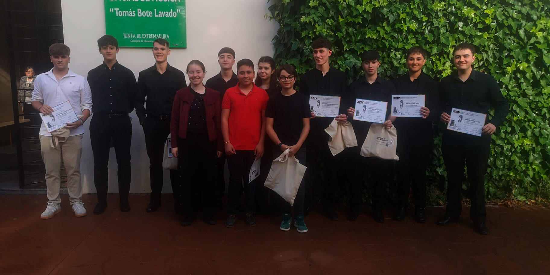 Participantes Viento Metal Percsión Participantes Viento Metal Percsión